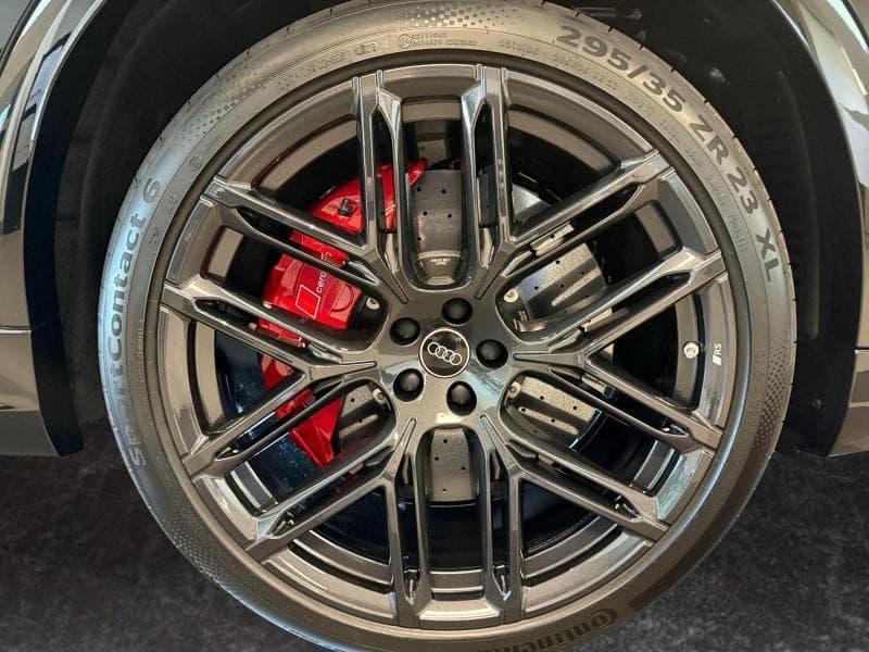 Audi RS Q8 RS - 8