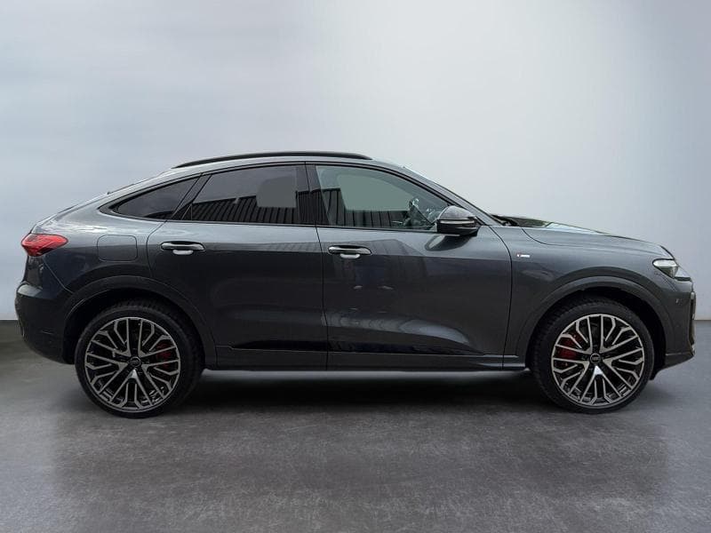 Audi Q5 Sportback - 8