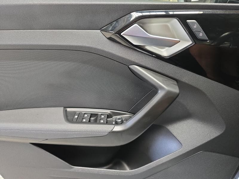 Audi A1 S-Line | 1.0 TFSI 95 cv | Carplay | Clim auto | Camera | LED - 27