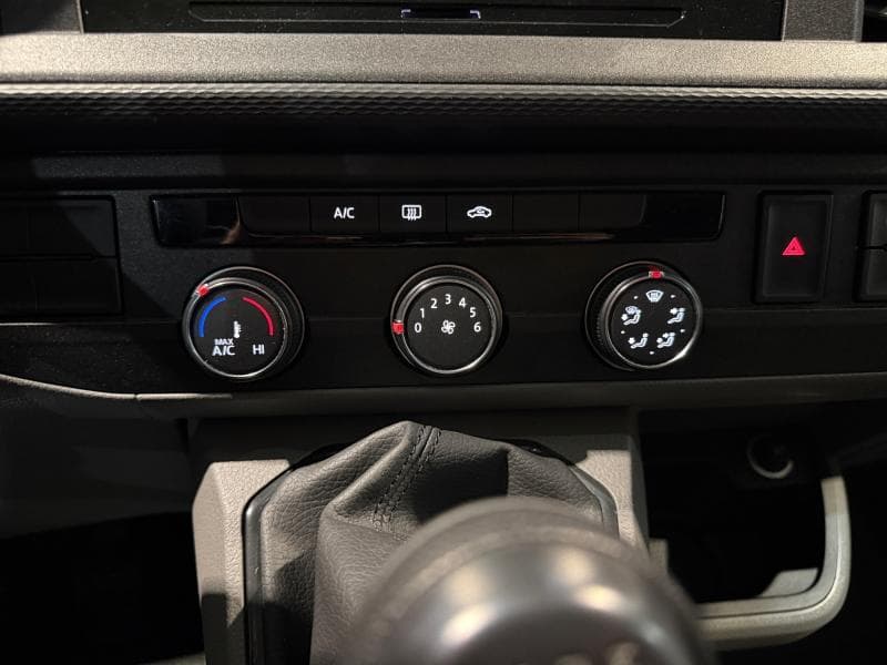 Volkswagen Transporter T6 Fourgon | 2.0 TDI 110Cv | CarPlay | Clim | - 18