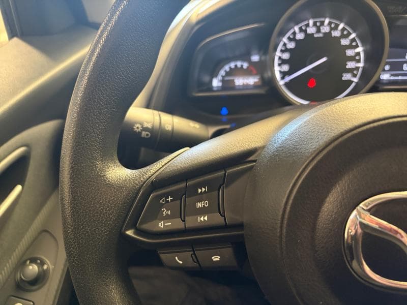 Mazda 2 2 | 1.5 essence 75cv | GPS | Bluetooth - 20