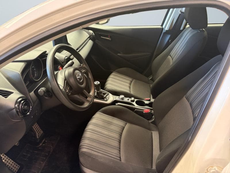 Mazda 2 2 | 1.5 essence 75cv | GPS | Bluetooth - 10