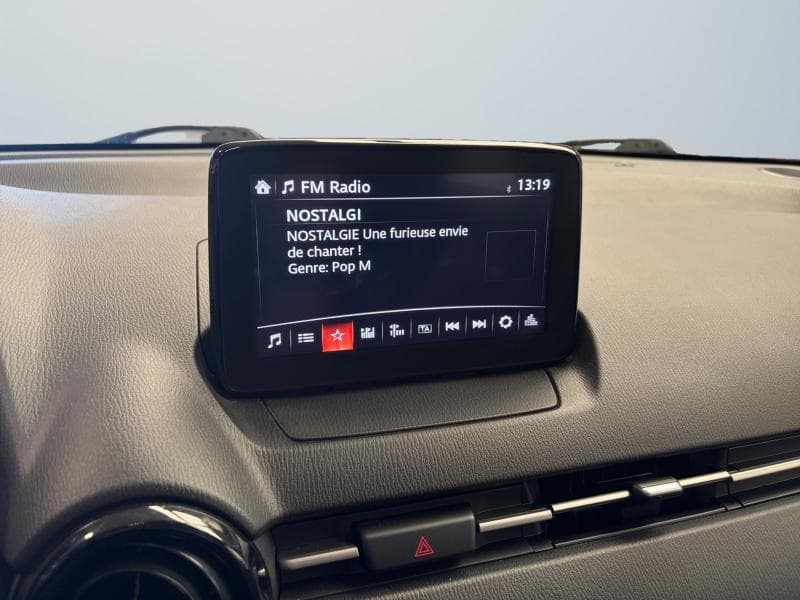 Mazda 2 2 | 1.5 essence 75cv | GPS | Bluetooth - 15