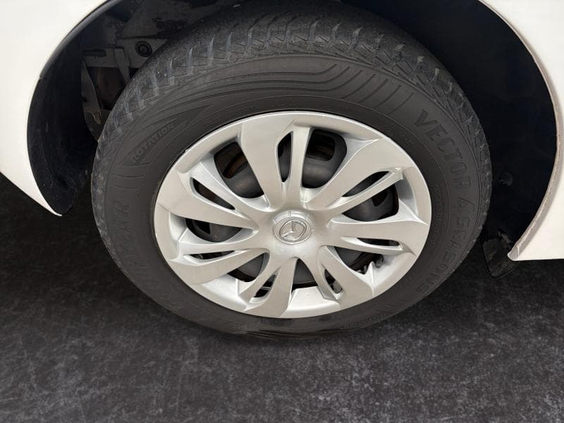 Mazda 2 2 | 1.5 essence 75cv | GPS | Bluetooth - 9
