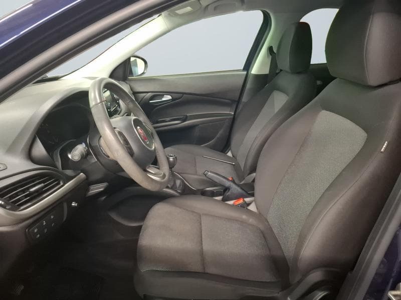 Fiat Tipo Hatchback City Navi - 15