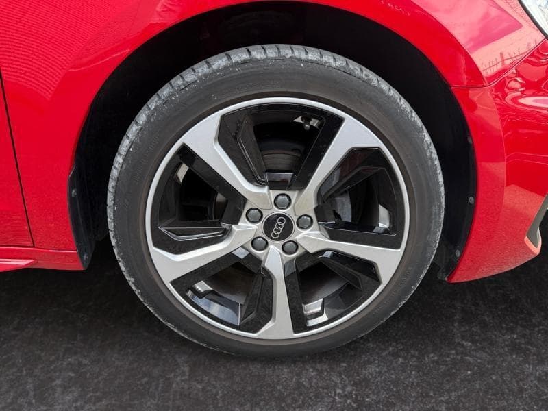 Audi A1 S-Line| 1.0 TFSI 116cv | Carplay | Capteurs AV+AR | Clim auto @ Jantes alu | Led | Virtual Cockpit - 8