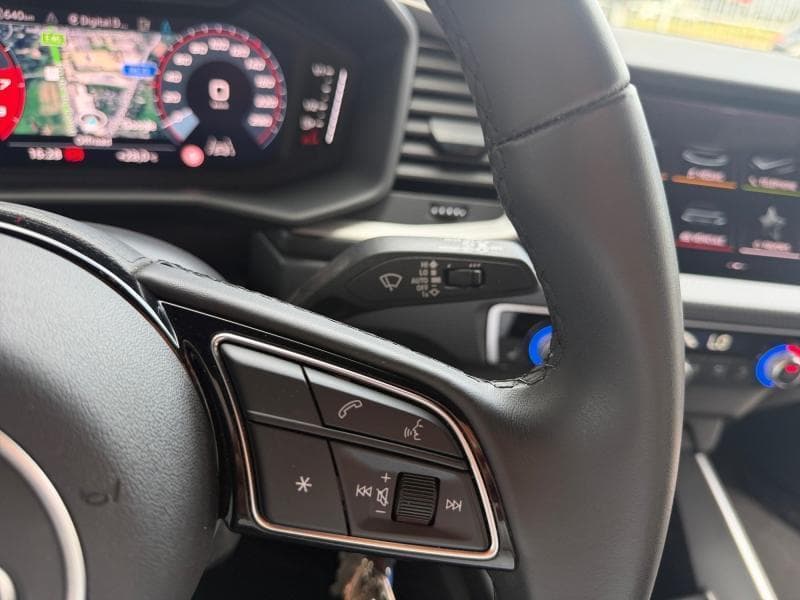 Audi A1 S-Line| 1.0 TFSI 116cv | Carplay | Capteurs AV+AR | Clim auto @ Jantes alu | Led | Virtual Cockpit - 21