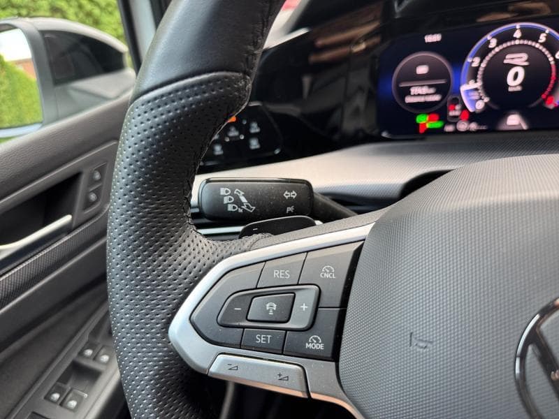 Volkswagen Golf R-Line | DSG7 eTSI 116 cv | GPS-Carplay Android | Area View | Toit ouvrant - 14