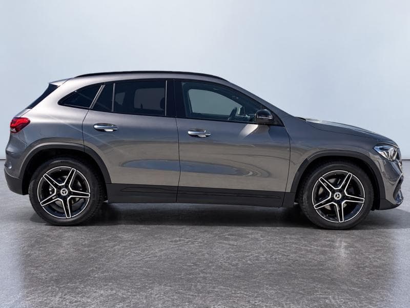Mercedes-Benz GLA 180 GLA 180D 116cv | pack amg | camera arr | bluetooth | - 9