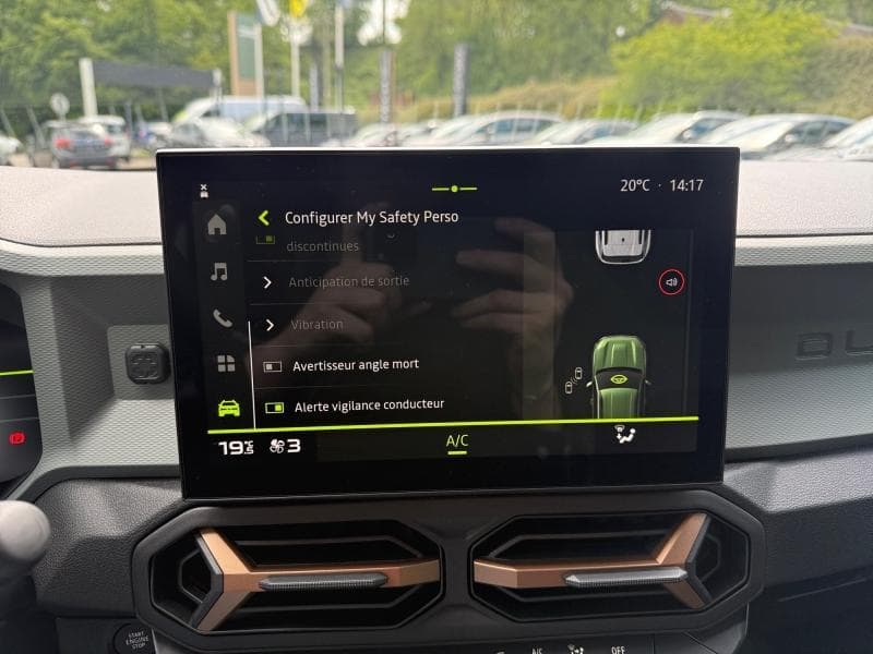 Dacia Duster Extreme | 1.6 HYbrid 145cv | GPS | Clim auto | Camera 360 - 21