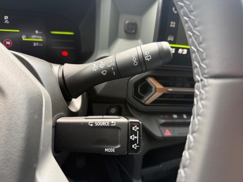 Dacia Duster Extreme | 1.6 HYbrid 145cv | GPS | Clim auto | Camera 360 - 23