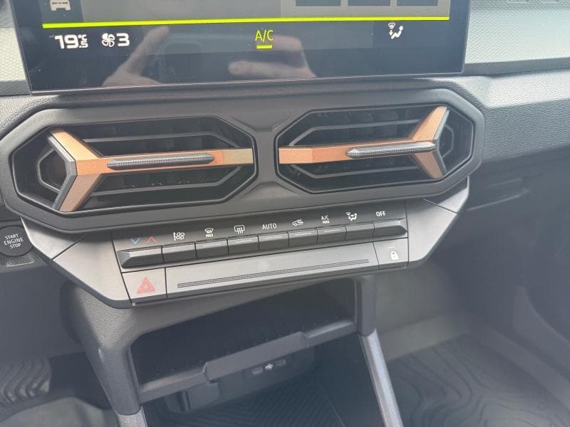 Dacia Duster Extreme | 1.6 HYbrid 145cv | GPS | Clim auto | Camera 360 - 25