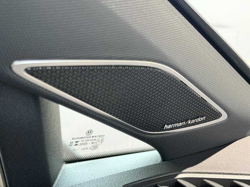 Volkswagen Golf VIII R-Line Business Premium - Phare Matrix - Harman Kardon - KIT HIVER SUR JANTES ALU - 23