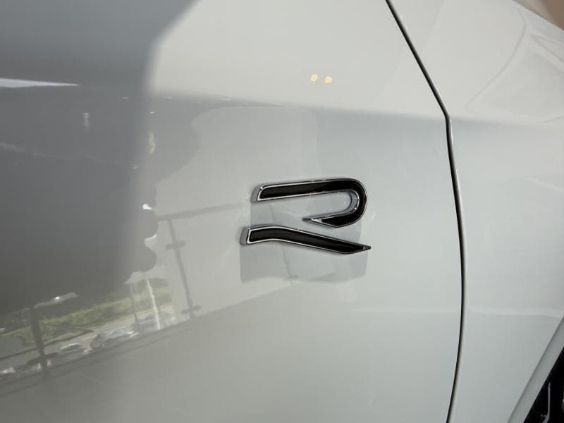 Volkswagen Golf VIII R-Line Business Premium - Phare Matrix - Harman Kardon - KIT HIVER SUR JANTES ALU - 18