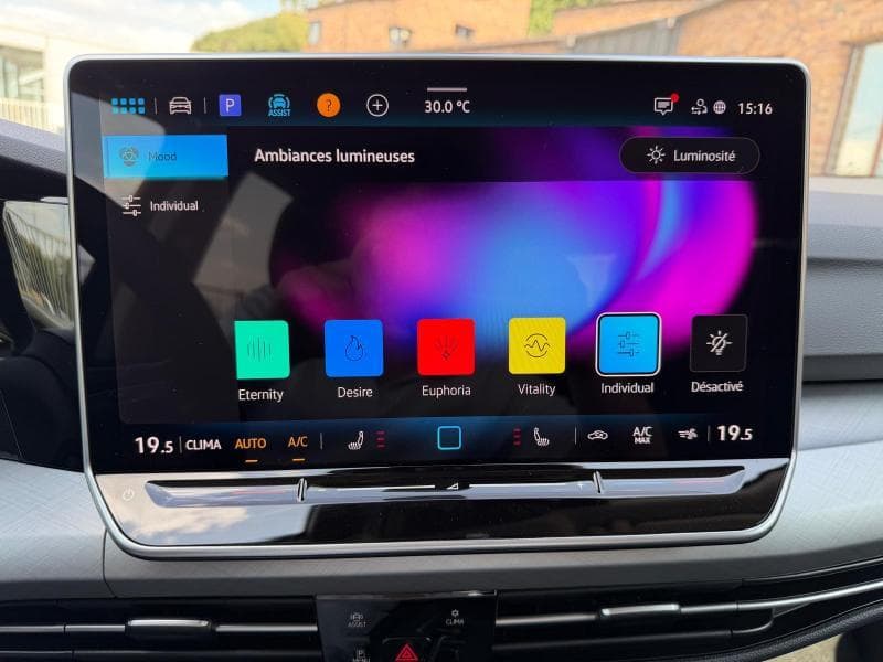 Volkswagen Golf VIII Life Business - Climatronic - KIT HIVER - 34