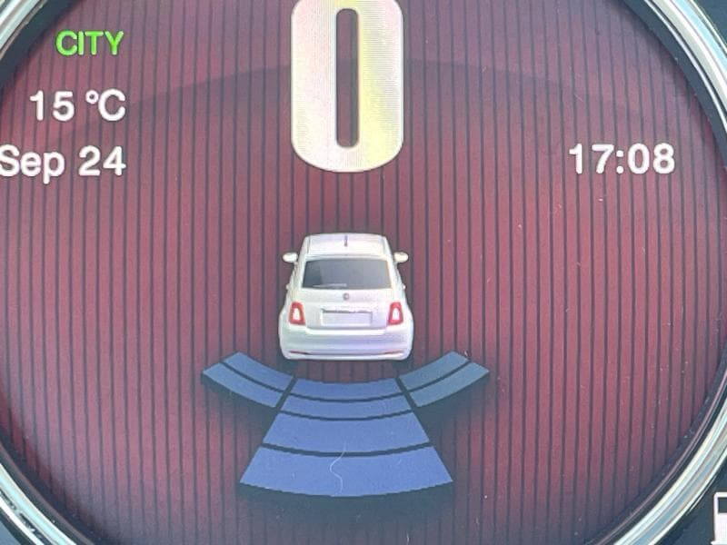 Fiat 500 Dolcevita | 1.0 Hybrid 71cv | Bluetooth | Toit Panoramique | Capteurs arr | Clim auto - 24