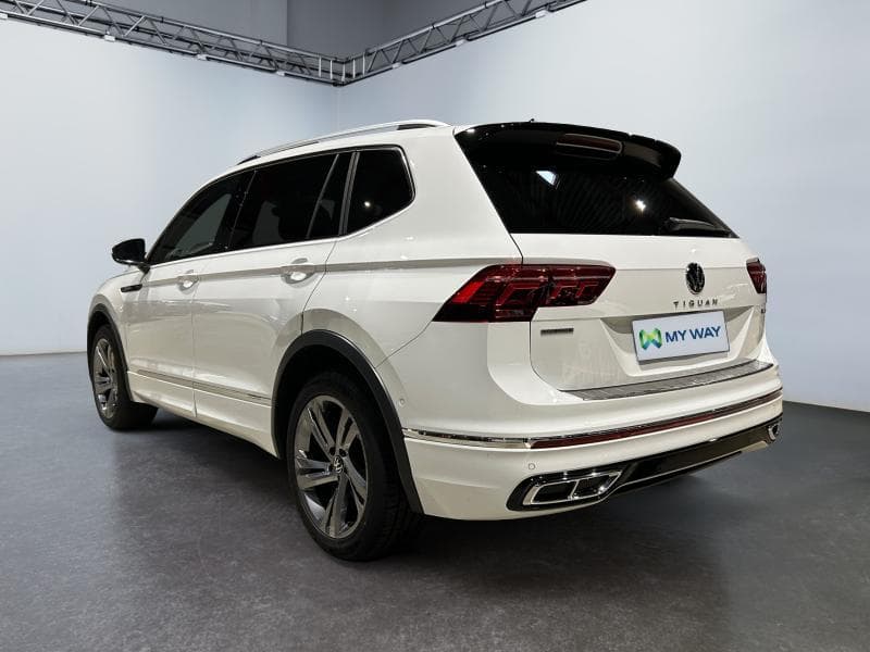 Volkswagen Tiguan Allspace R-Line | 2.0 TSI 190cv | 4x4 | Boite Auto | Toit Pano | Attelage - 3