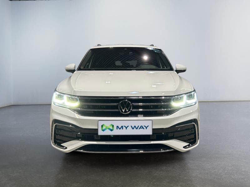 Volkswagen Tiguan Allspace R-Line | 2.0 TSI 190cv | 4x4 | Boite Auto | Toit Pano | Attelage - 4
