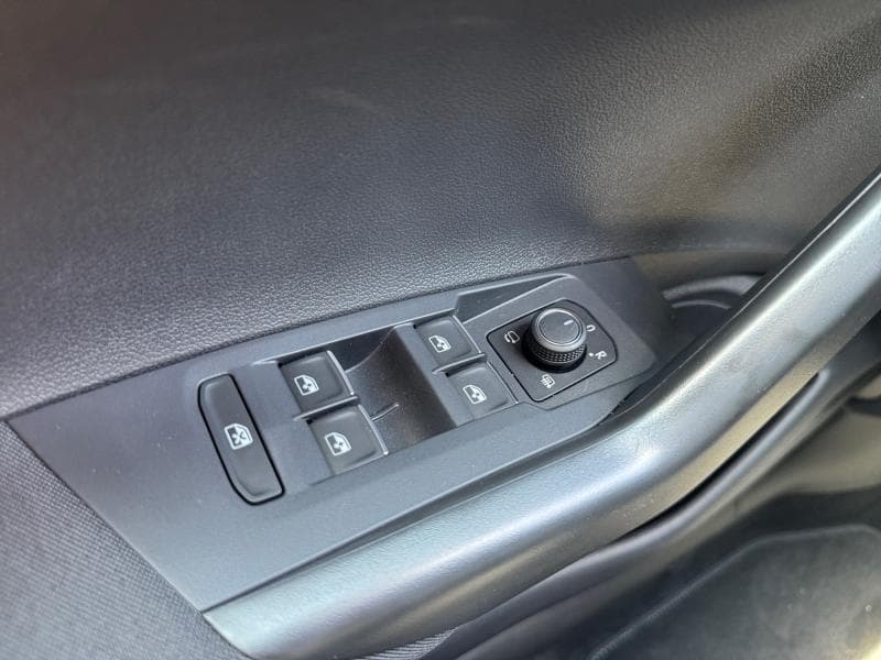 Volkswagen Polo R-Line | DSG7 95cv TSI | Carplay-Android | Keyless | Caméra - 23