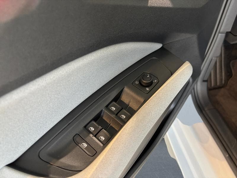 Skoda Epiq Selection 55kWh 211cv - 21