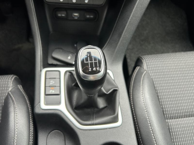 Kia Sportage 1.6 CRDI 116 Cv | Attelage |  Carplay | Camera | GPS - 23
