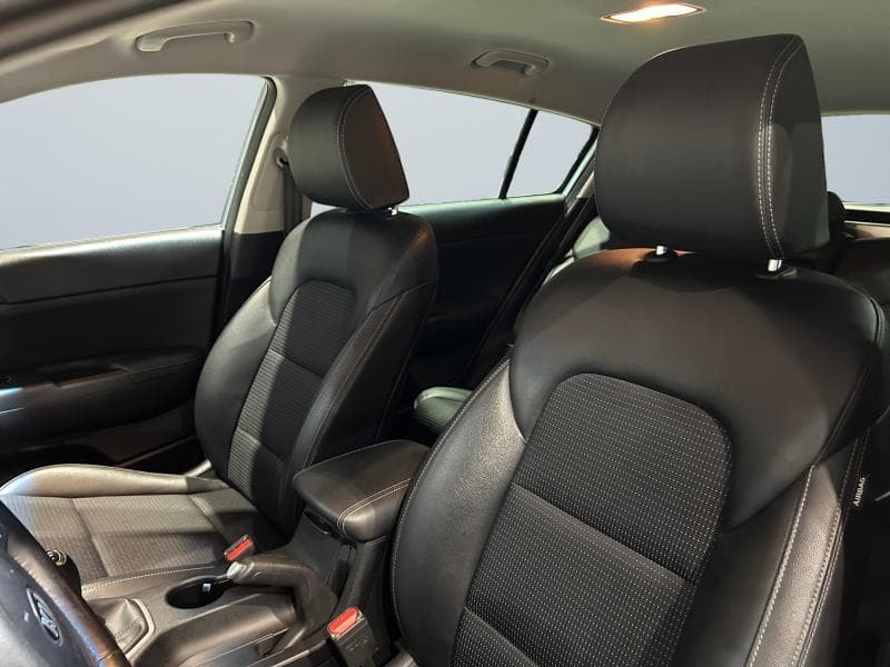 Kia Sportage 1.6 CRDI 116 Cv | Attelage |  Carplay | Camera | GPS - 10