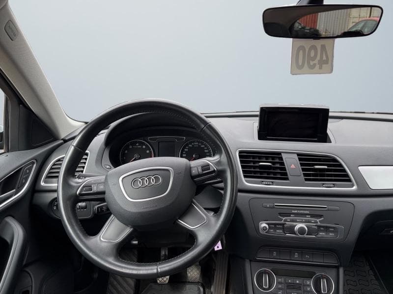 Audi Q3 Attraction - 12
