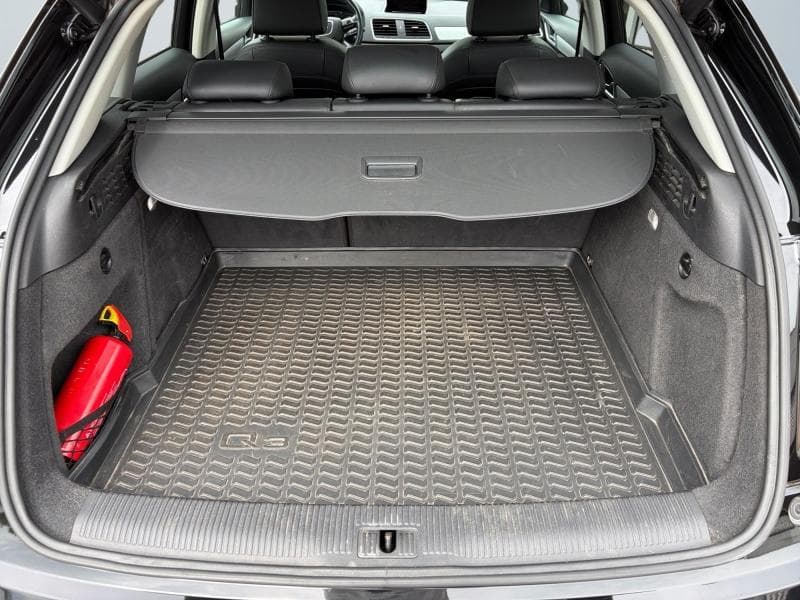 Audi Q3 Attraction - 8