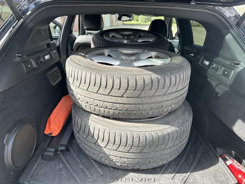 Alfa Romeo Stelvio Sprint | 2.2 diesel 160 CV | Camera | Toit ouvrant et pano | Sieges av et volant chauffants | GPS - 39