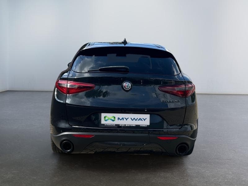 Alfa Romeo Stelvio Sprint | 2.2 diesel 160 CV | Camera | Toit ouvrant et pano | Sieges av et volant chauffants | GPS - 5