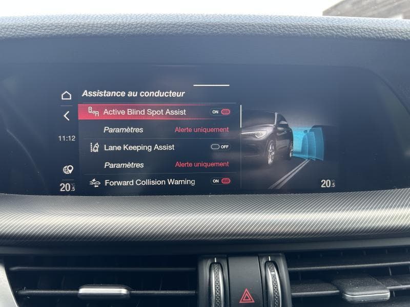 Alfa Romeo Stelvio Sprint | 2.2 diesel 160 CV | Camera | Toit ouvrant et pano | Sieges av et volant chauffants | GPS - 26