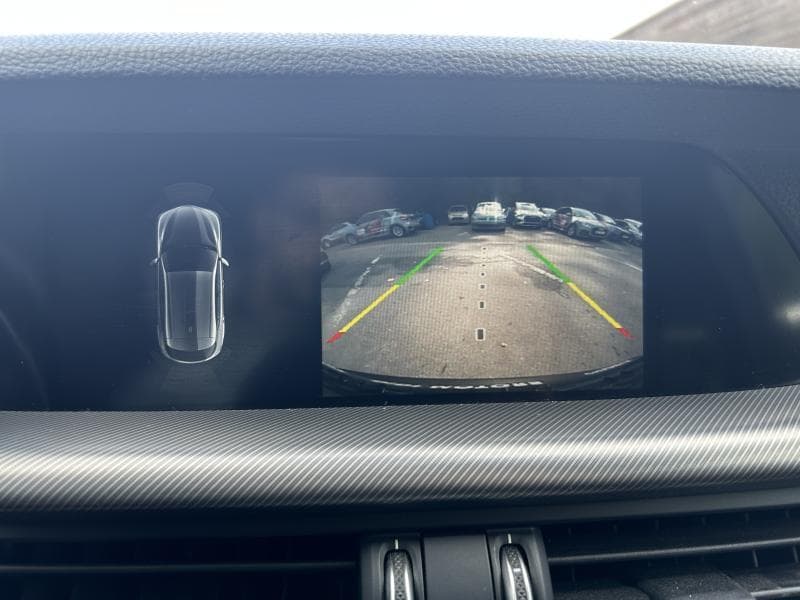 Alfa Romeo Stelvio Sprint | 2.2 diesel 160 CV | Camera | Toit ouvrant et pano | Sieges av et volant chauffants | GPS - 19