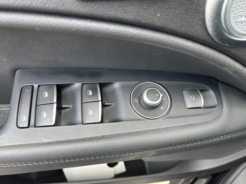 Alfa Romeo Stelvio Sprint | 2.2 diesel 160 CV | Camera | Toit ouvrant et pano | Sieges av et volant chauffants | GPS - 37