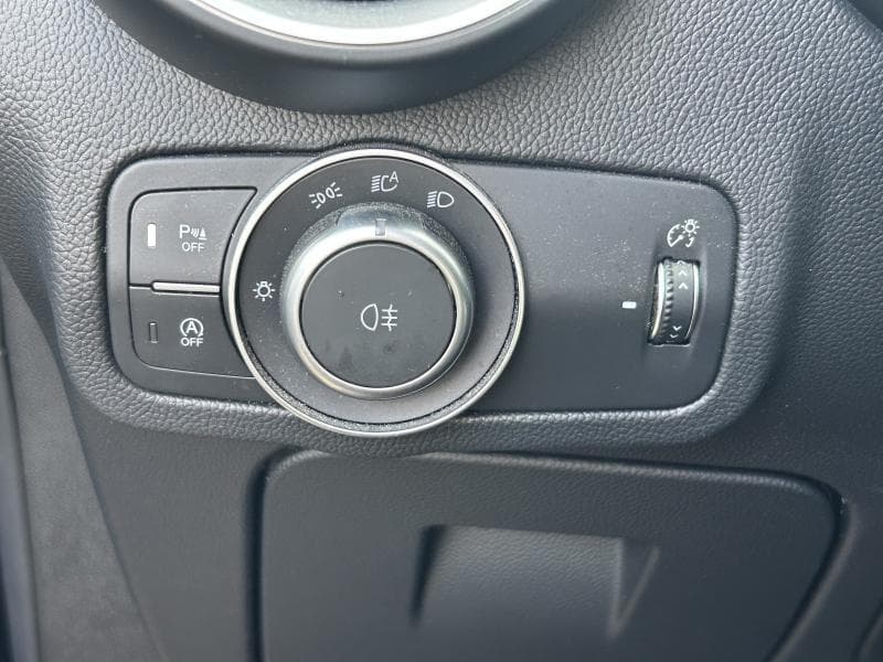 Alfa Romeo Stelvio Sprint | 2.2 diesel 160 CV | Camera | Toit ouvrant et pano | Sieges av et volant chauffants | GPS - 38