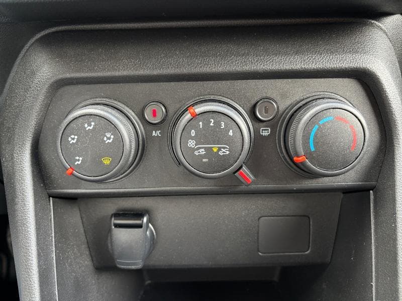 Dacia Sandero Expression | 1.0 Tce 90 cv | Clim | Carplay | Cruise | Capteurs arr - 25