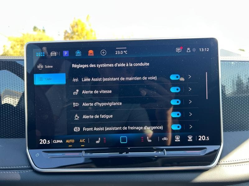 Volkswagen Tiguan Life | 2.0 TDI 150Cv | Attelage | Camera | Carplay | Sièges AV chauffants - 19
