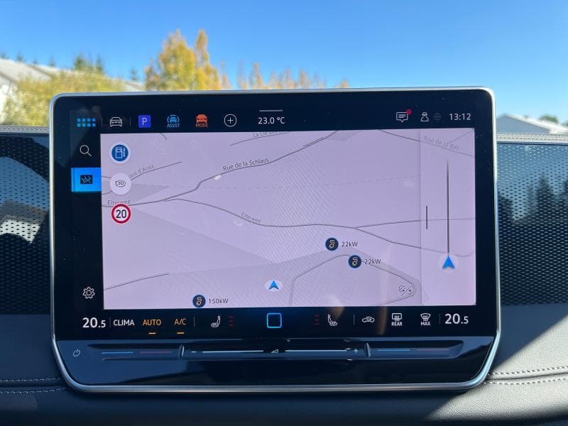 Volkswagen Tiguan Life | 2.0 TDI 150Cv | Attelage | Camera | Carplay | Sièges AV chauffants - 17