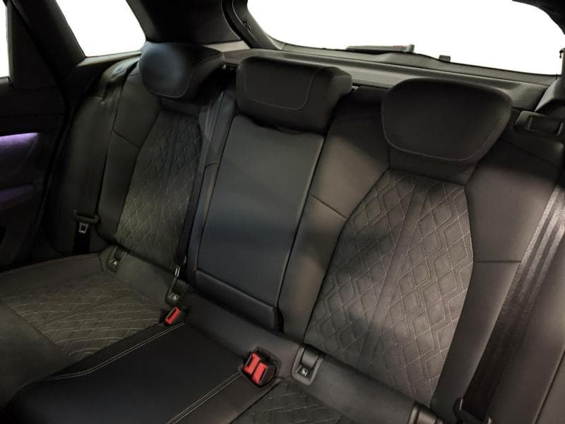 Audi Q4 e-tron suv - 13
