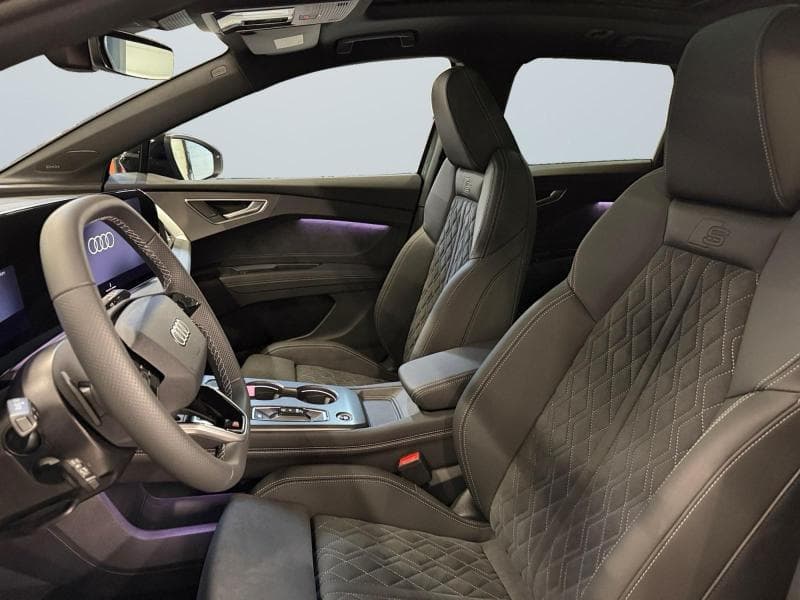 Audi Q4 e-tron suv - 15
