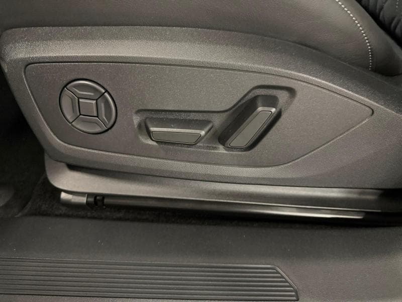 Audi Q4 e-tron suv - 25