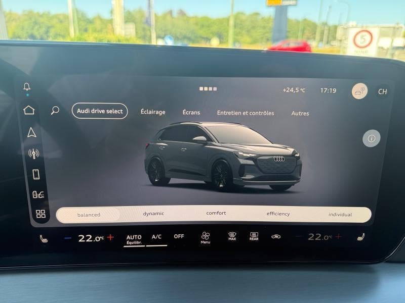 Audi Q4 Corporate S | 77Kwh 286cv 564kms WLTP | Pompe a chauleur | GPS | Carplay | Caméra360 | Led Matrix | Virtual Cockpit | Siége AV chauffants | Capteurs AV + AR | Cuir | Clim Auto | - 23
