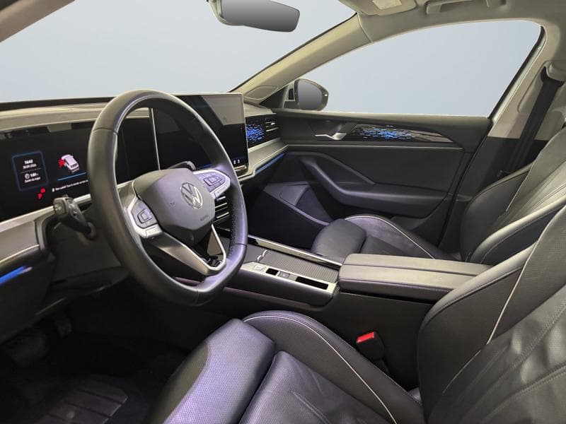 Volkswagen Passat Variant Elegance | 1.5 150 hp | caméra 360 | Car Play | attelage | sieges chauffants + ventilés | toit pano - 11