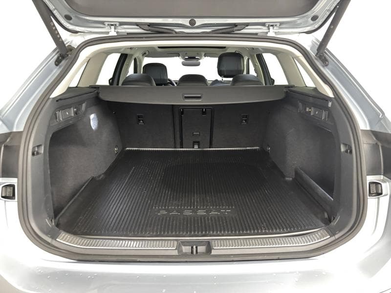 Volkswagen Passat Variant Elegance | 1.5 150 hp | caméra 360 | Car Play | attelage | sieges chauffants + ventilés | toit pano - 9