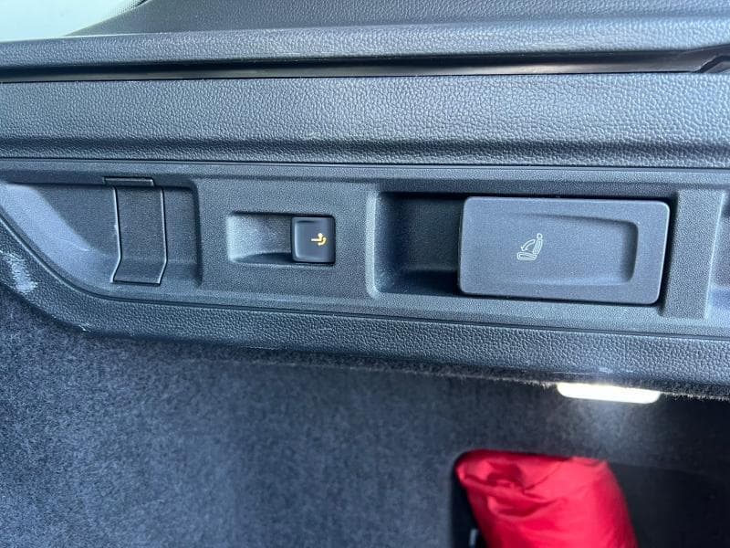 Volkswagen Passat Variant Elegance | 1.5 150 hp | caméra 360 | Car Play | attelage | sieges chauffants + ventilés | toit pano - 37