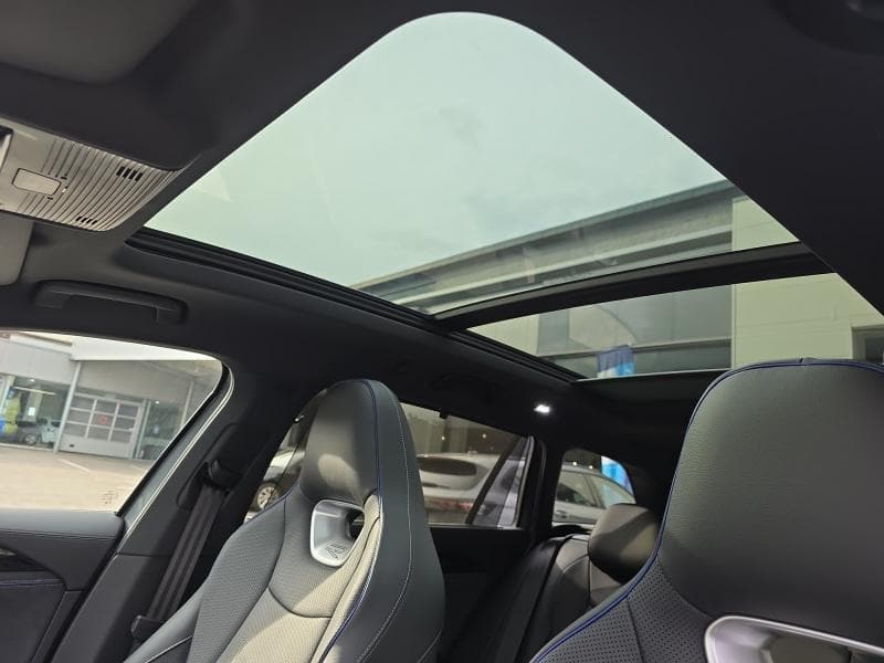Volkswagen Passat R-line | 1.5 150 CV | GPS | Capteurs Av/Ar | Clim auto | Sièges Av chauffants | CarPlay | Toit Panoramique - 24
