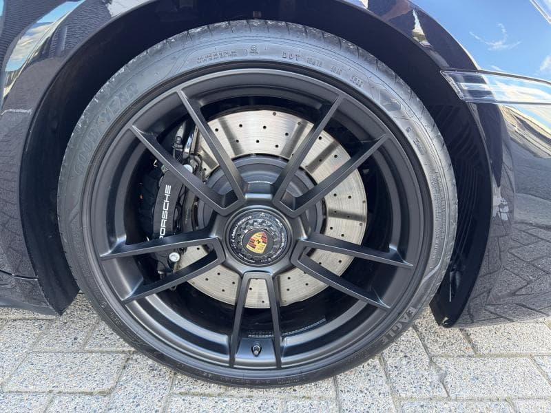 Porsche 911 Carrera 4 GTS | 3.0 480cv | Pack GTS | Pack Carbon | Toit panoramique | 4 roues motrices | échappement sport | Bose - 10