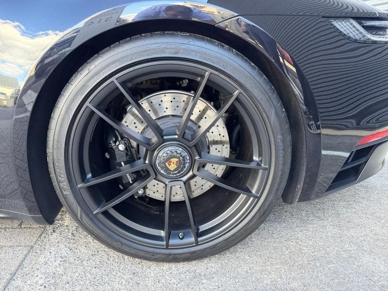 Porsche 911 Carrera 4 GTS | 3.0 480cv | Pack GTS | Pack Carbon | Toit panoramique | 4 roues motrices | échappement sport | Bose - 13