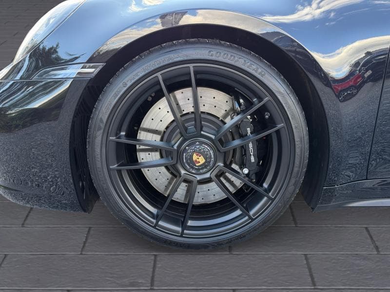 Porsche 911 Carrera 4 GTS | 3.0 480cv | Pack GTS | Pack Carbon | Toit panoramique | 4 roues motrices | échappement sport | Bose - 9
