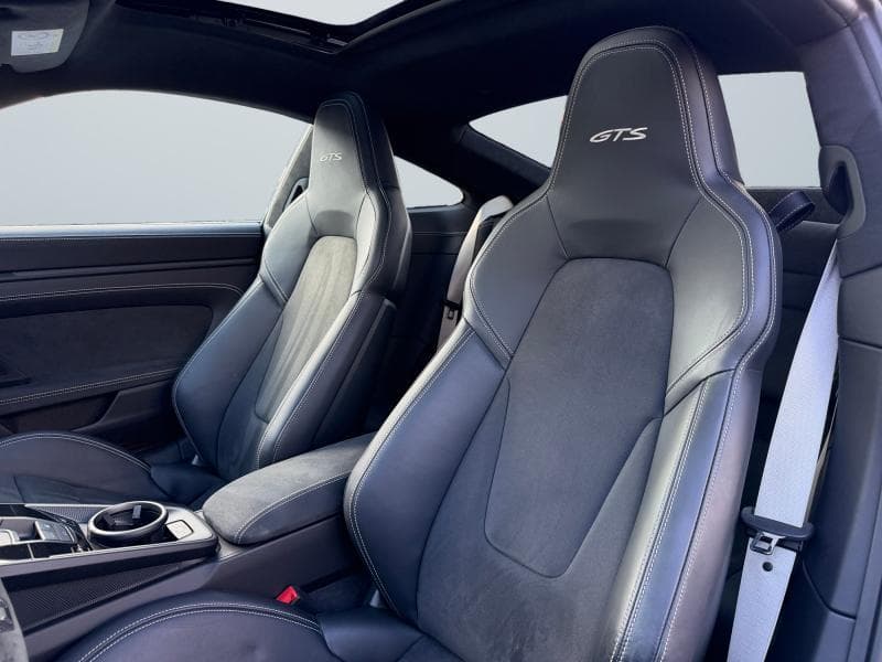 Porsche 911 Carrera 4 GTS | 3.0 480cv | Pack GTS | Pack Carbon | Toit panoramique | 4 roues motrices | échappement sport | Bose - 16