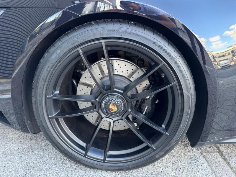 Porsche 911 Carrera 4 GTS | 3.0 480cv | Pack GTS | Pack Carbon | Toit panoramique | 4 roues motrices | échappement sport | Bose - 12